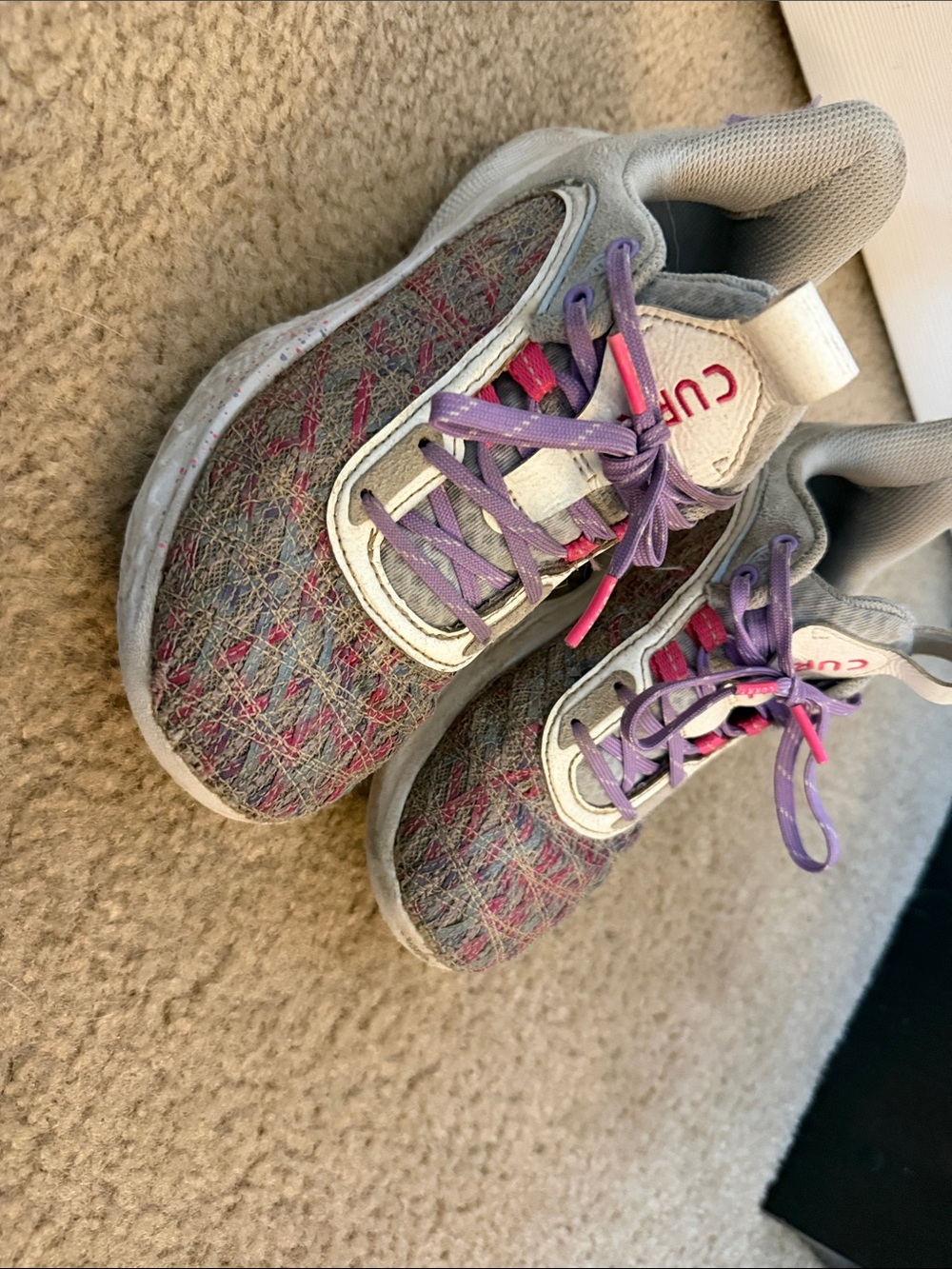 Under Armour Kids Gray Sneakers with Purple and Pink Accents cobby